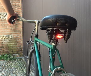 Задний светодиодный фонарь для велосипеда или как сделать велосипедные стопы своими руками