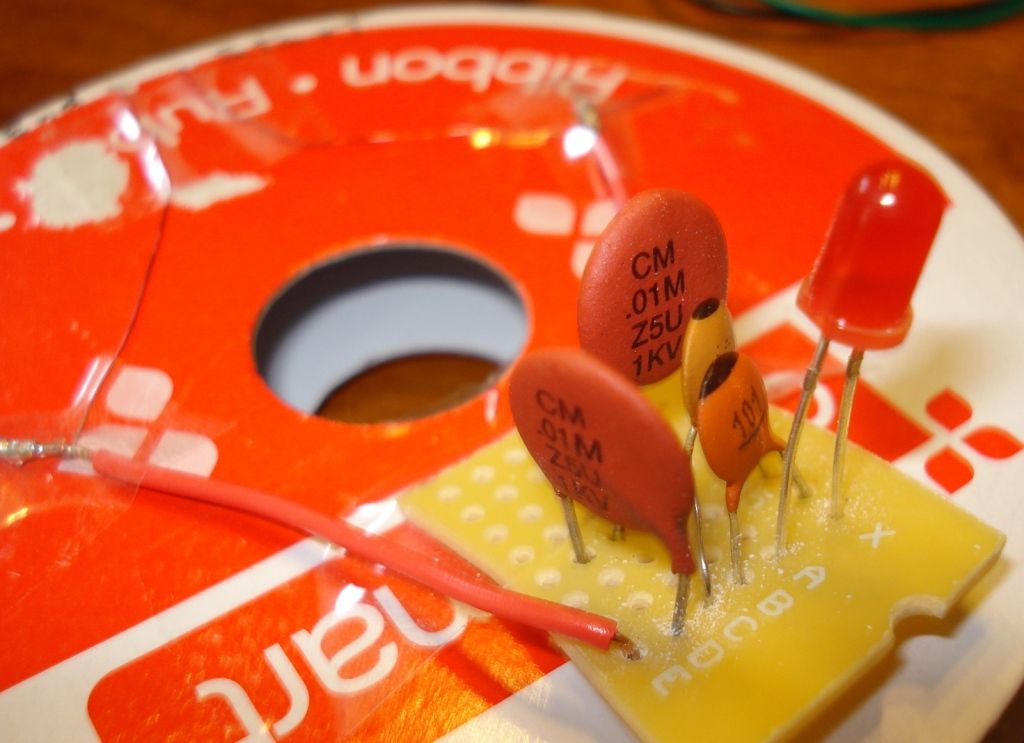 Радиочастотный датчик или RFID считыватель меток своими руками